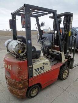 NISSAN 3000# LP FORKLIFT