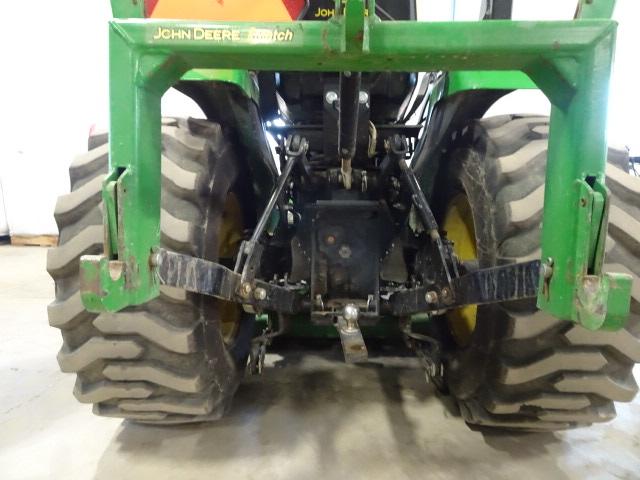 2011 JD 2720 HST MFWD TRACTOR W/ 72" MOWER DECK