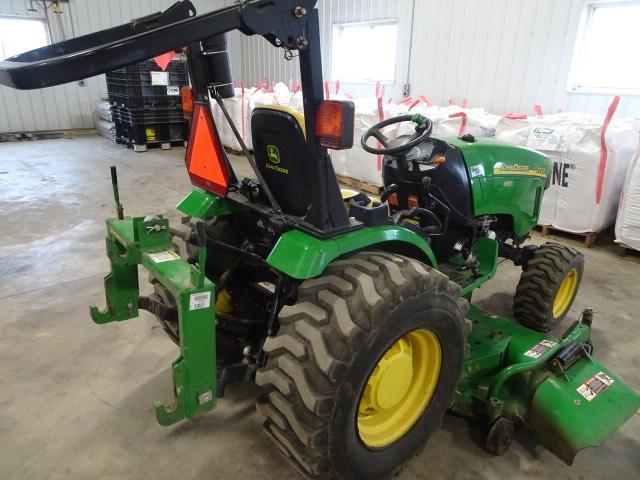 2011 JD 2720 HST MFWD TRACTOR W/ 72" MOWER DECK