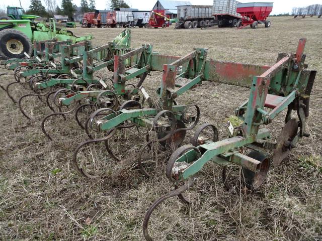 NOBLE 6 ROW 3PT ROWCROP CULTIVATOR