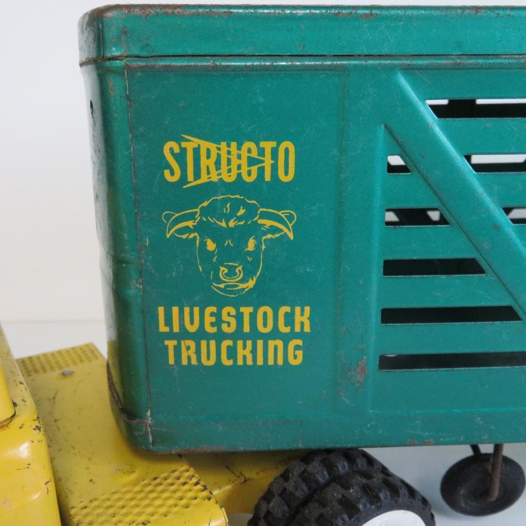 Structo livestock truck and trailer