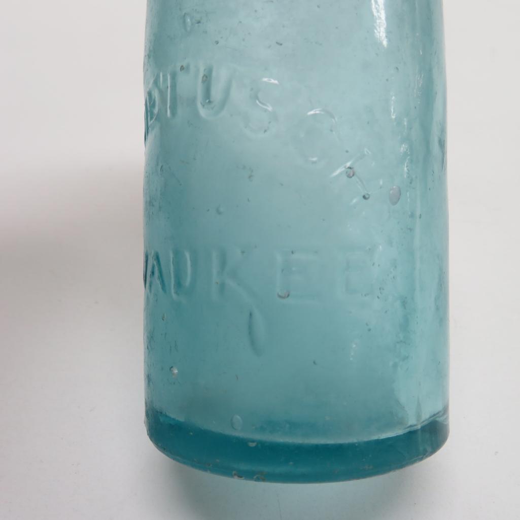 O. Zwietusch Milwaukee Hutch bottle