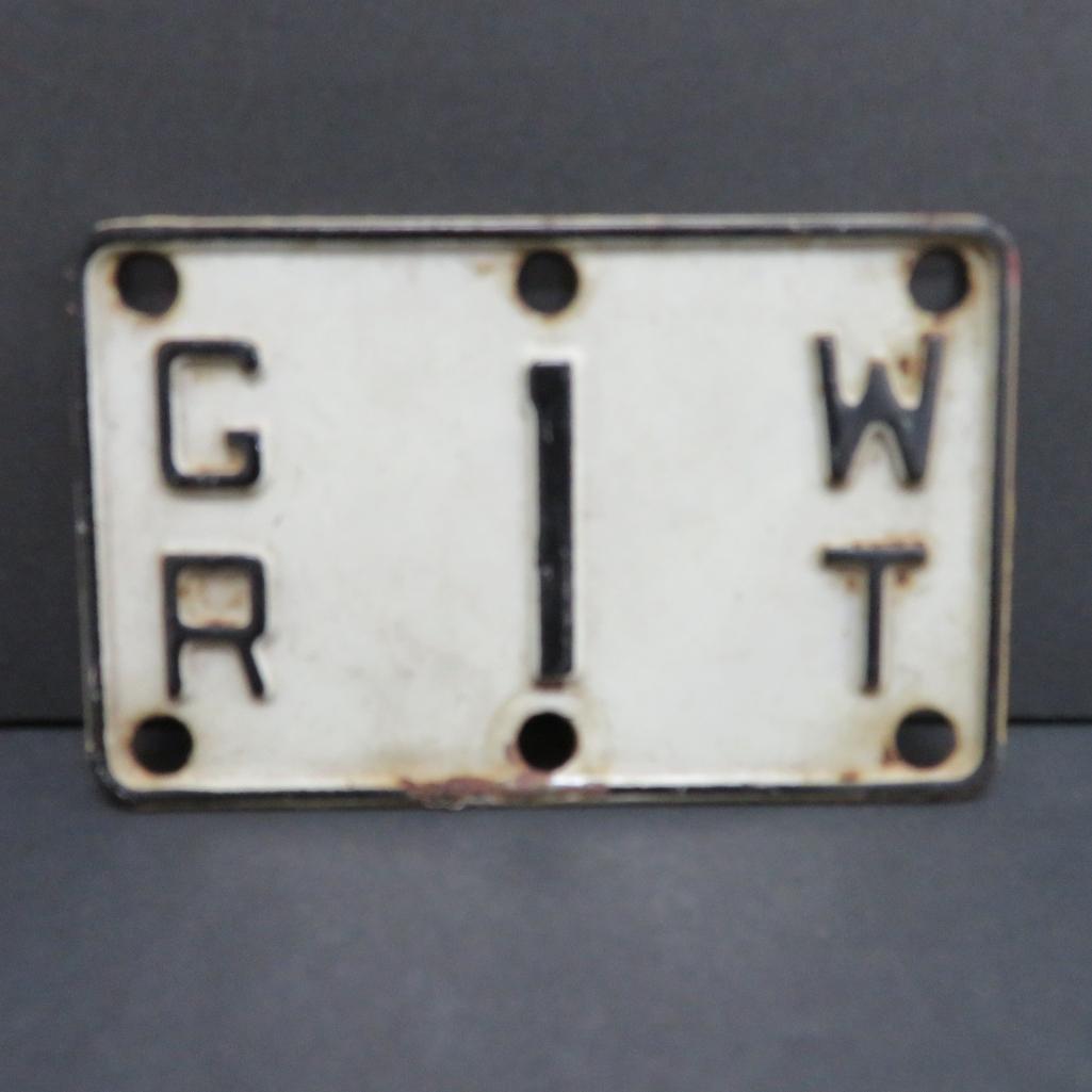 G R W T License plate