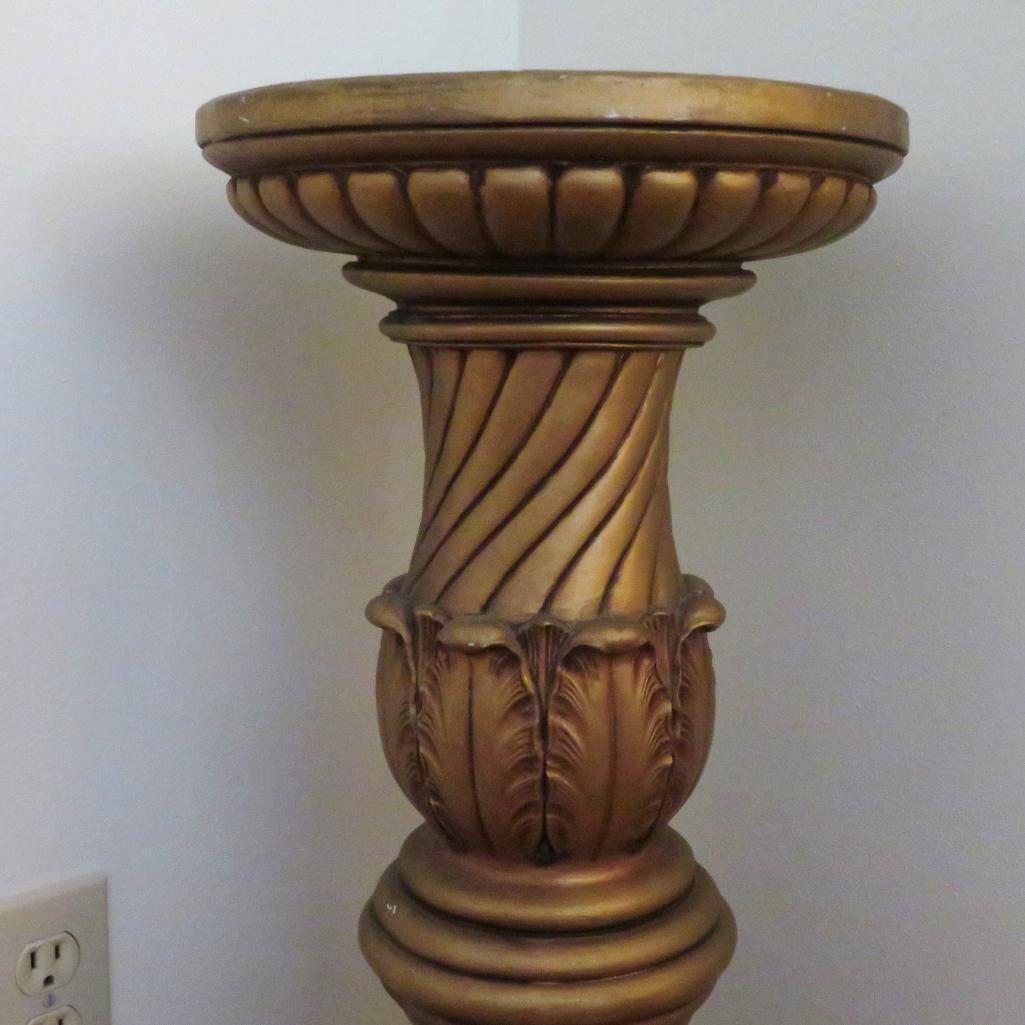 Plaster plant pedestal