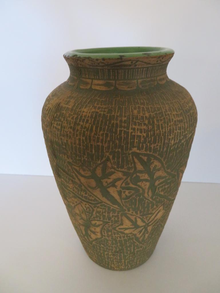 Redwing brushware vase