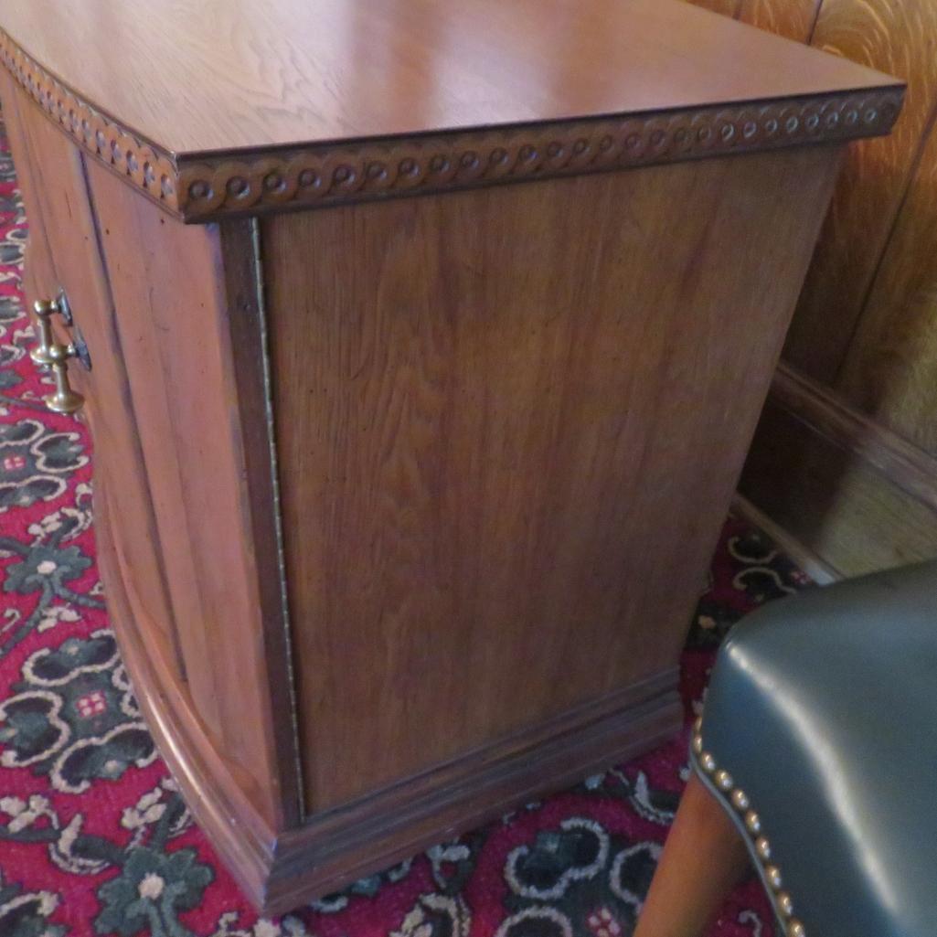 Henredon four door cabinet, Town and Country
