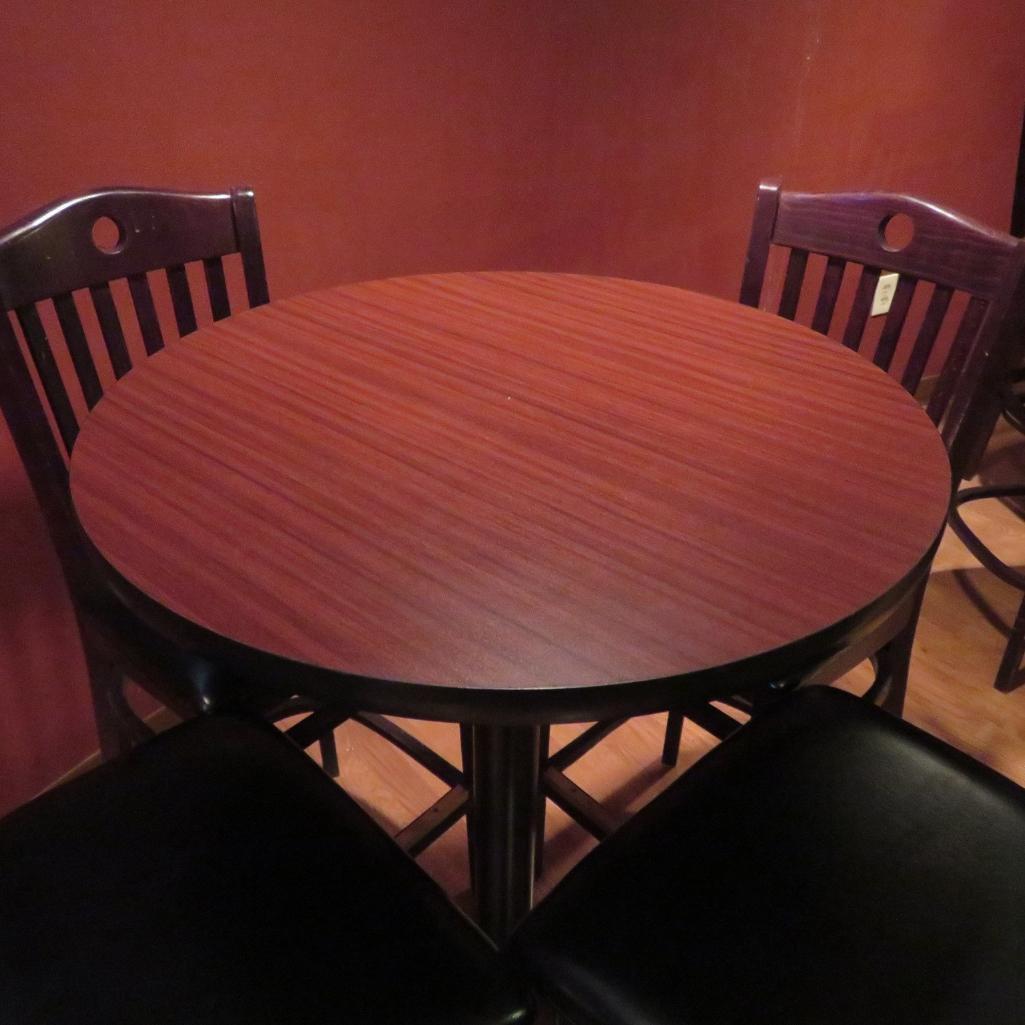 High Top Pub Table with Stools