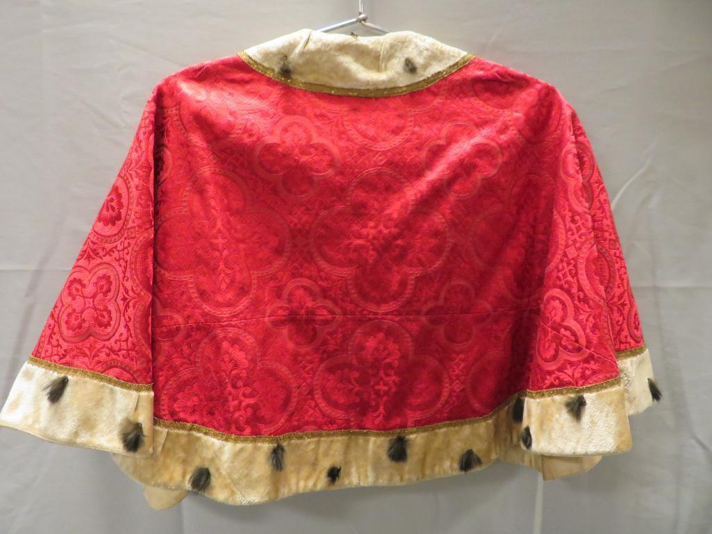 Cape and Hat with fur trim