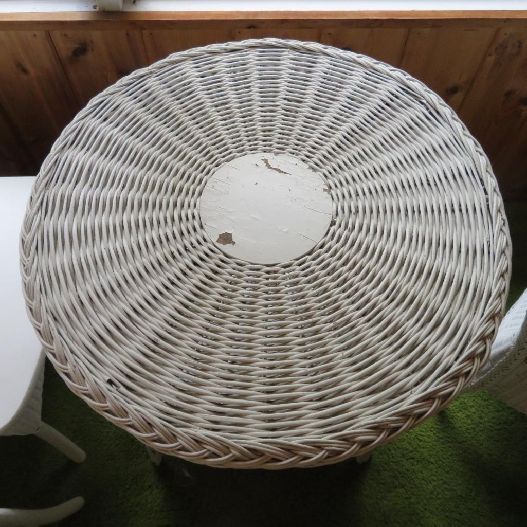 White Round Wicker side table