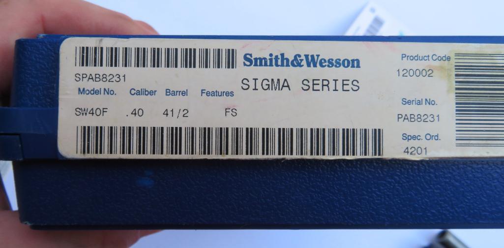 Smith & Wesson Model SW40F, pistol
