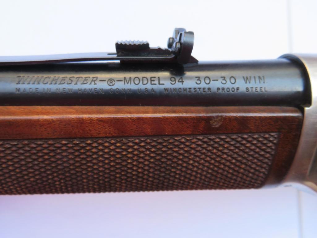 Winchester Model 94 Wells Fargo & Co 1852-1977 with box