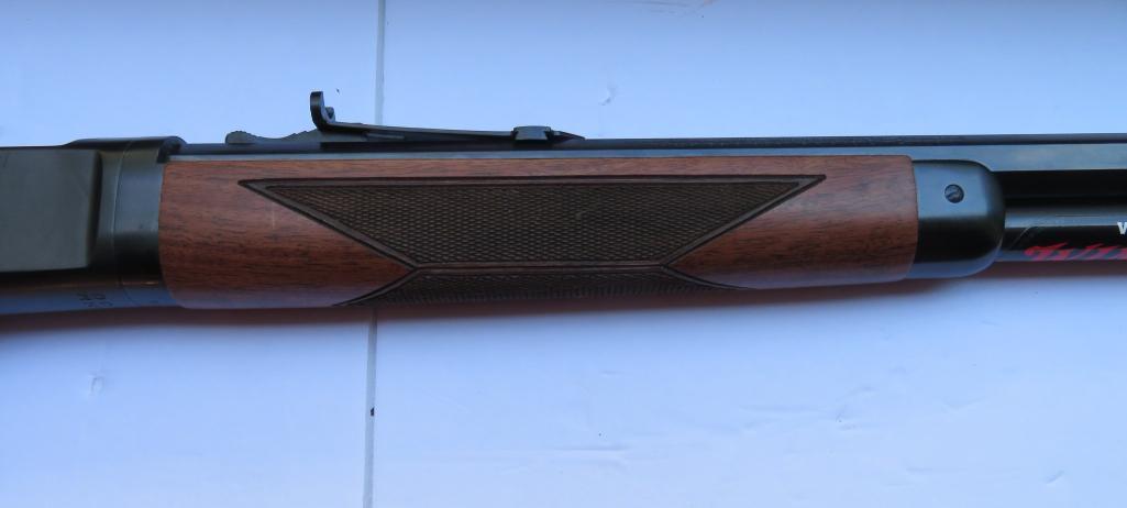 Winchester Rifle, Limited Series, 1892 Deluxe Takedown with box, 38-40