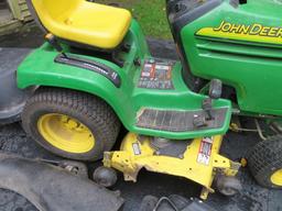 John Deere Riding Lawnmower GT 235 with bagger