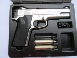 Crossman 1008 RepeatAir pistol with case
