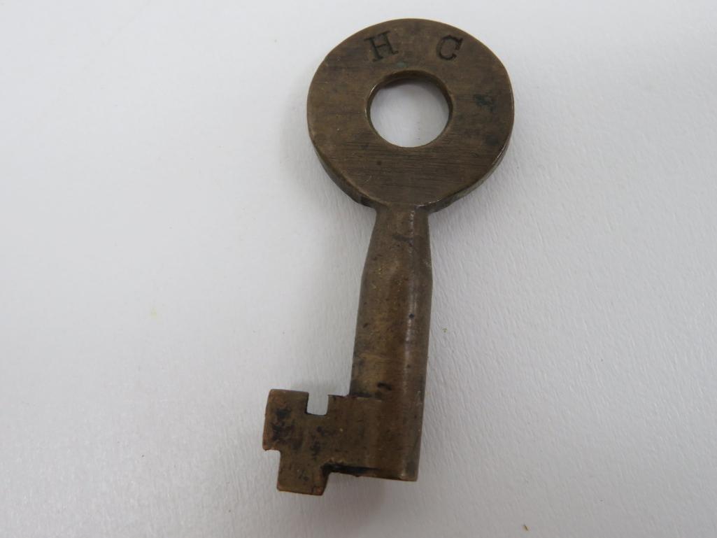 Soo Line Chicago Division Railroad Lock and Key, 3 1/2"