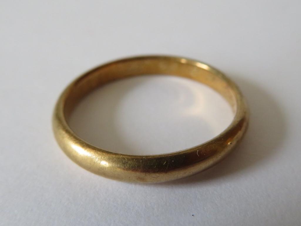 14 kt gold band