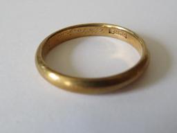 14 kt gold band