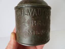 Milwaukee Dustless Brush Co Milwaukee Oil can, 7"