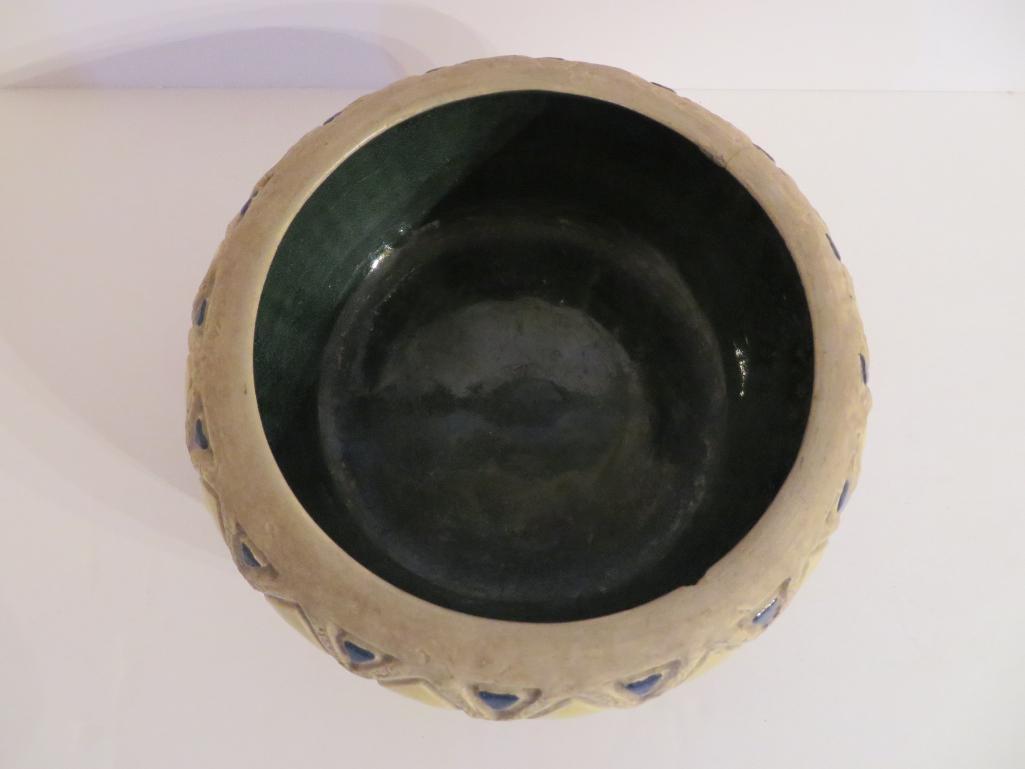 Mostique Roseville bowl,7" diameter, Arts and Crafts Design