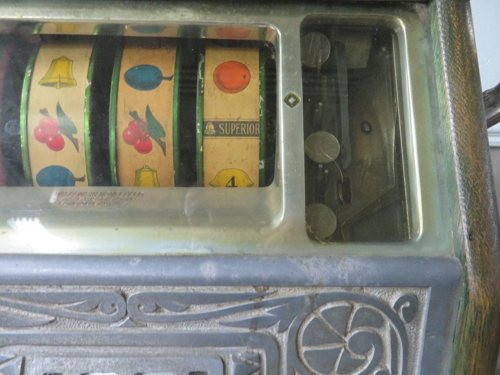 Supreme Slot Machine Nickel