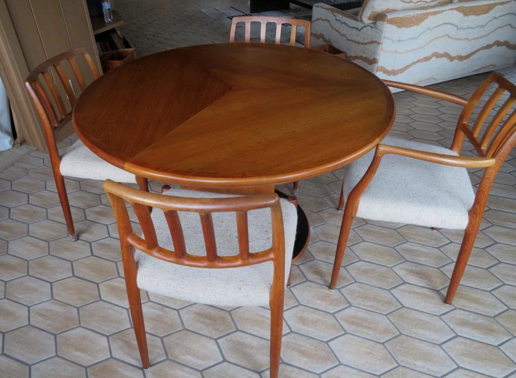 Skovby Butterfly Table and four JL Moller chairs, Danish Modern