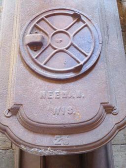 Neenah Wis cast iron stove, Harvest design