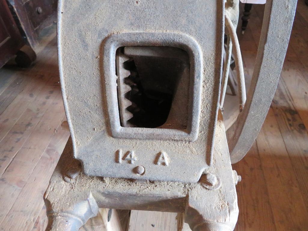 Hocking Valley corn sheller, Lancaster