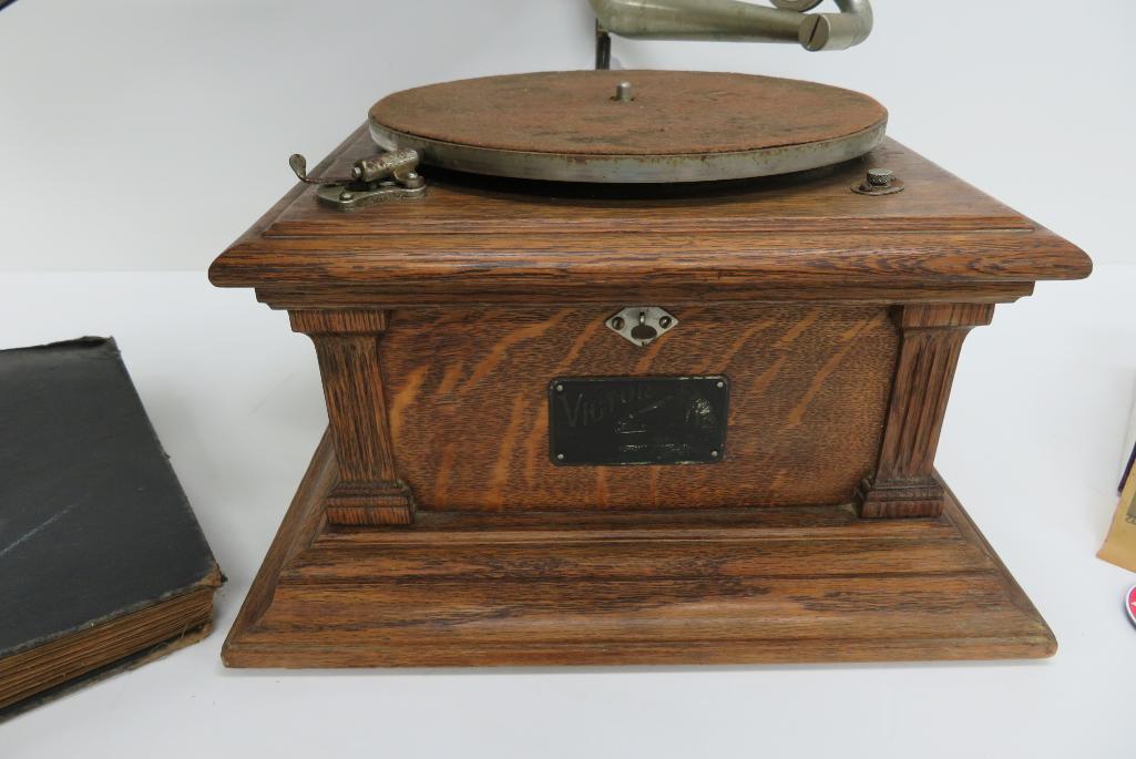 Victor Talking Machine, Victrola and accessories