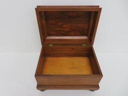 Wood box, sewing or tea caddy, 11" x 7 1/2", bun feet