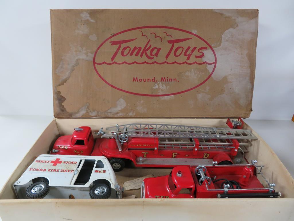 Tonka #900-6 Fire Department set with box