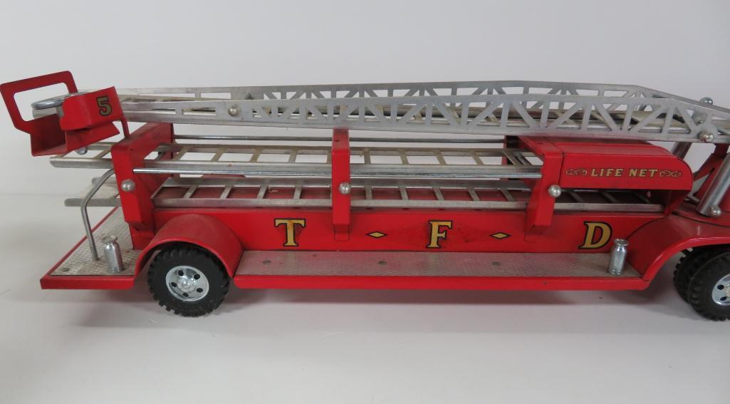 Tonka #900-6 Fire Department set with box