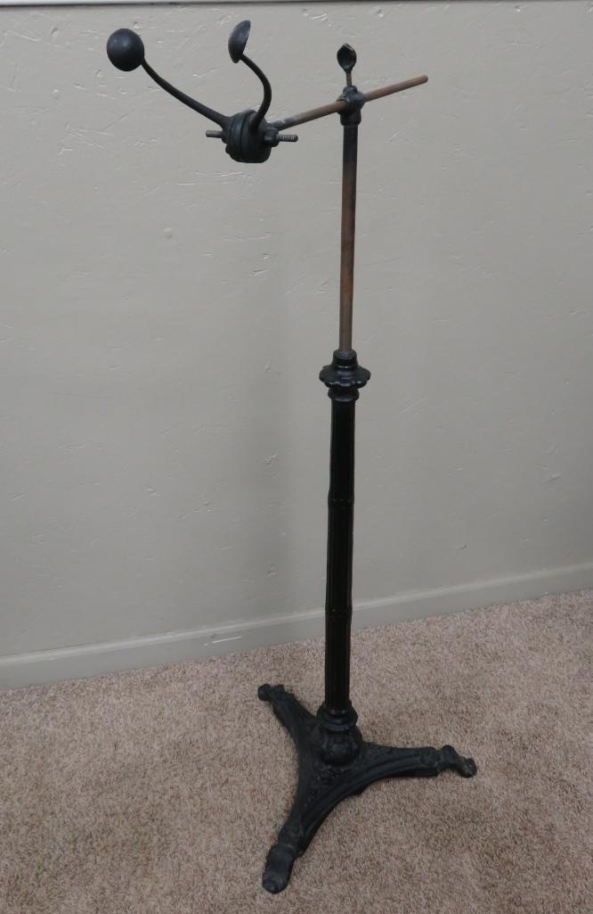 Antique style cast iron Photo portrait stand, Merritte