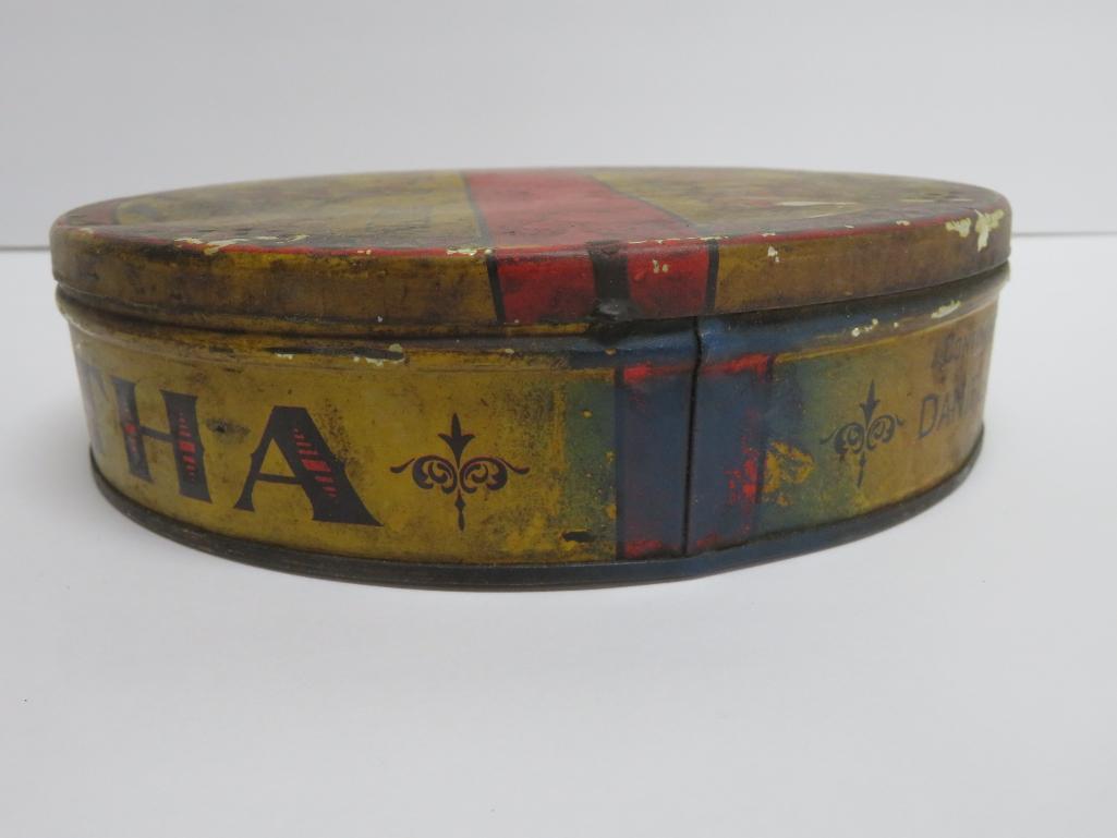 Light Hiawatha Fine Cut tobacco tin, round 8"