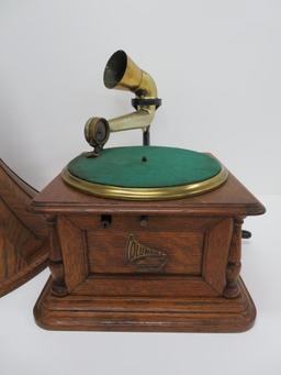 Columbia Graphophone with wooden horn