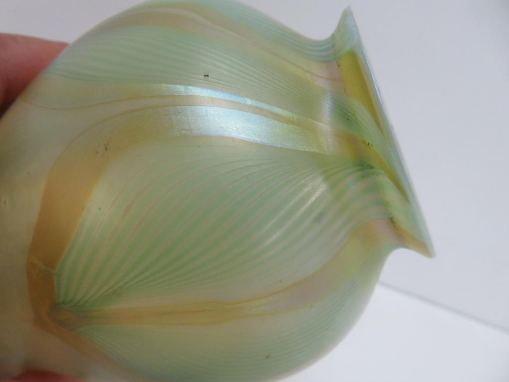 Quezal art glass shade, 5"