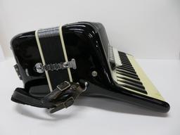 Concerto vintage accordion and case, Sivio Marotta, made in Italy C447