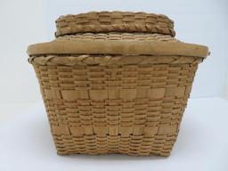 Covered basket, split oak, 18" long and 11" tall, double handled