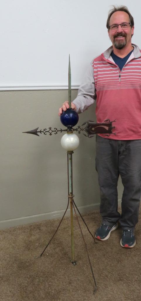 Lightning rod with shooting star and moon arrow, and two lightning rod balls, 56" tall