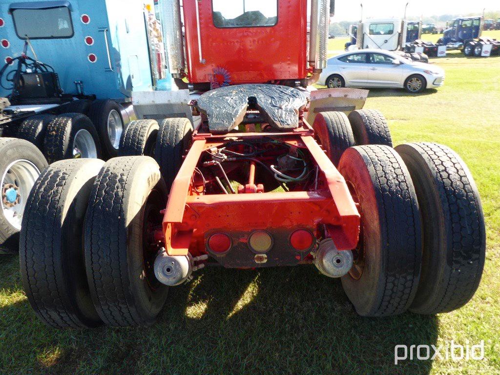 1998 Freightliner Truck Tractor, s/n 1FUPFXYB0WL924501 (Title Delay): Day C