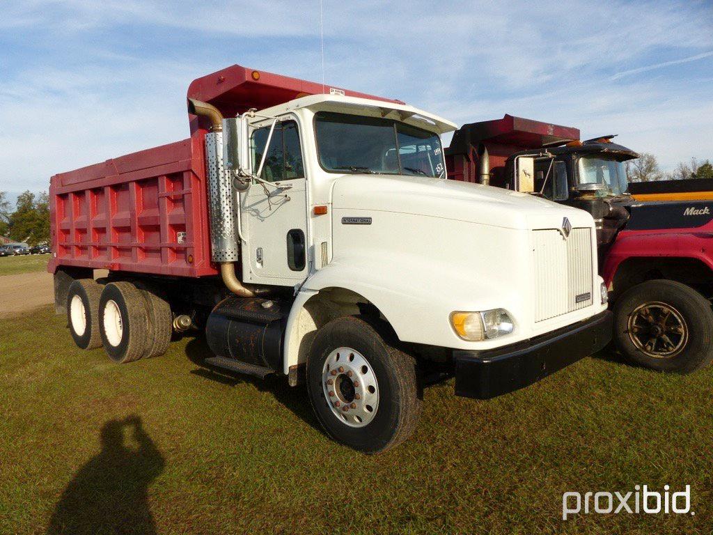 1999 International 9200 Tandem-axle Dump Truck, s/n 2HSFMRXR9XC034098