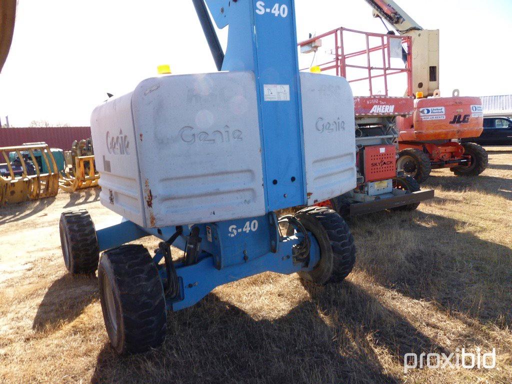 2005 Genie S40 Boom-type Manlift, s/n S40058877: Deutz Diesel, 40' 2-sec Bo