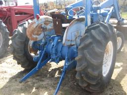 Ford Tractor: Diesel Eng., w/ Loader, 1169 hrs