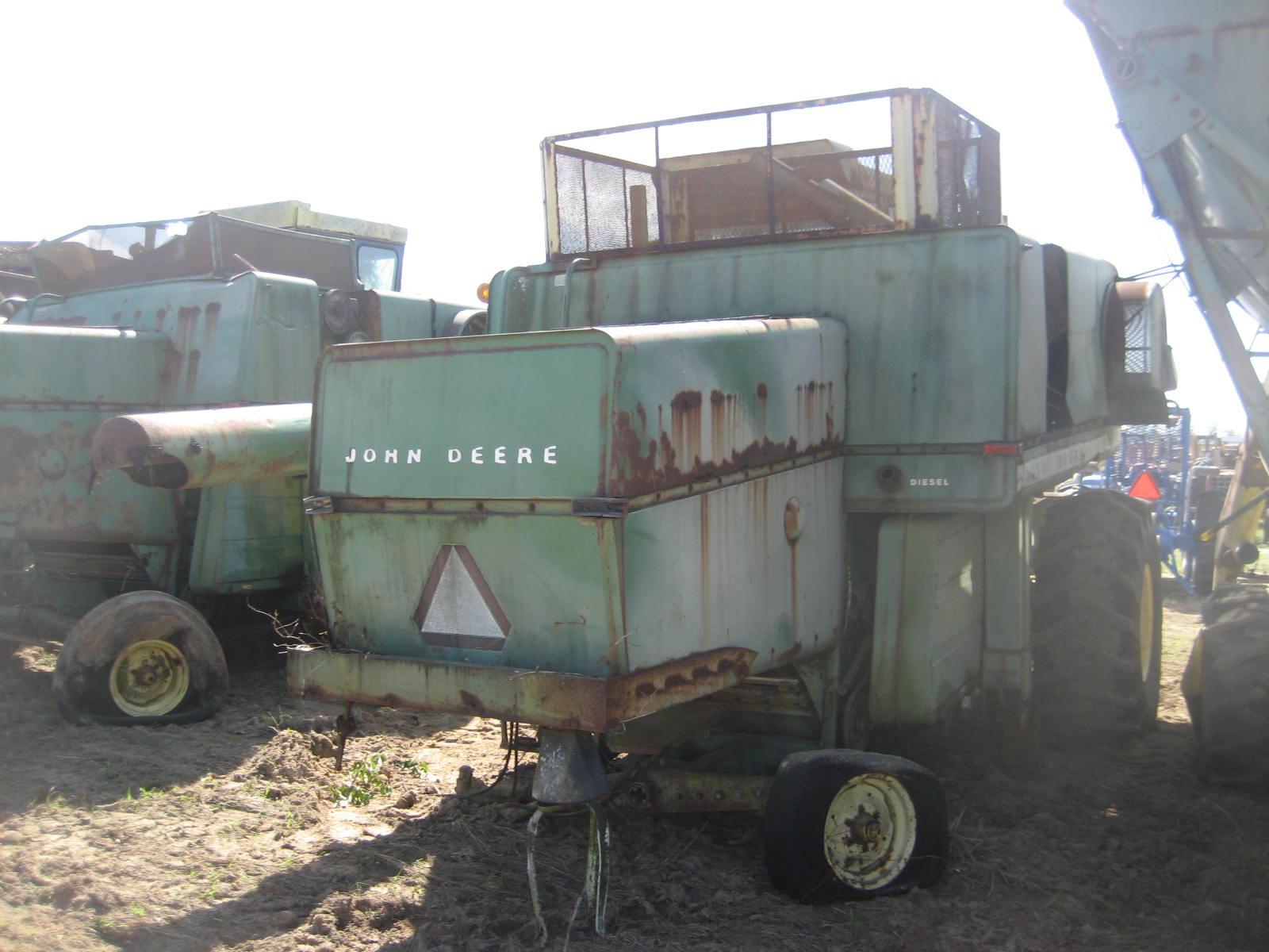 John Deere 6600 Cotton Picker