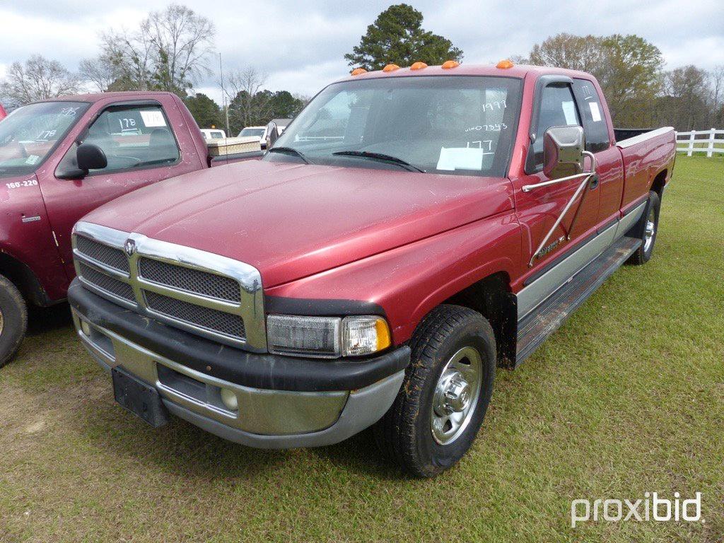 1999 Dodge Ram 2500 Pickup, s/n 1B7KC23W4XJ607843: V10 Magnum, Extra Cab