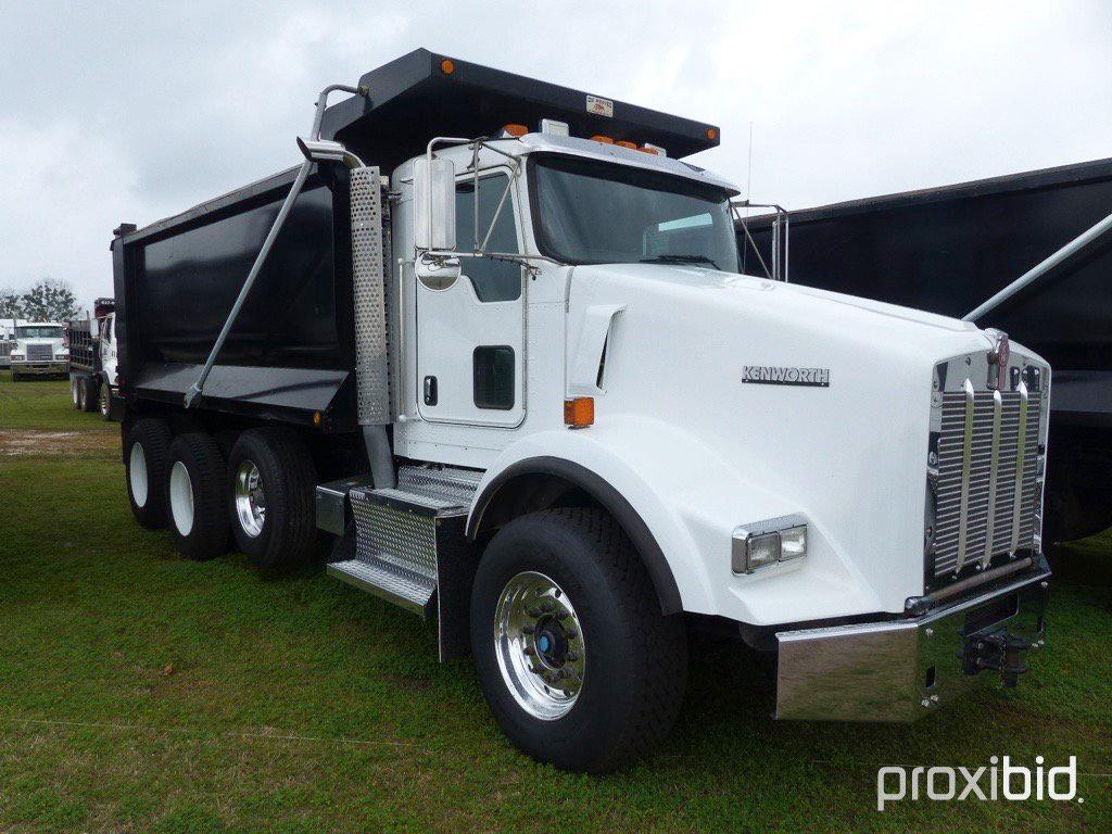 2014 Kenworth T800 Tri-axle Dump Truck, s/n 1NKDL40X2EJ391553: Cummins ISX1