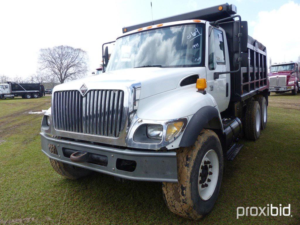 2005 International 7500 Tandem-axle Dump Truck, s/n 11HTWPAZRX5J163482: HT5