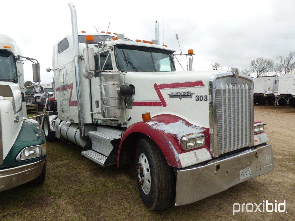 2000 Kenworth Truck Tractor, s/n 1XKWDB9XXYR838686