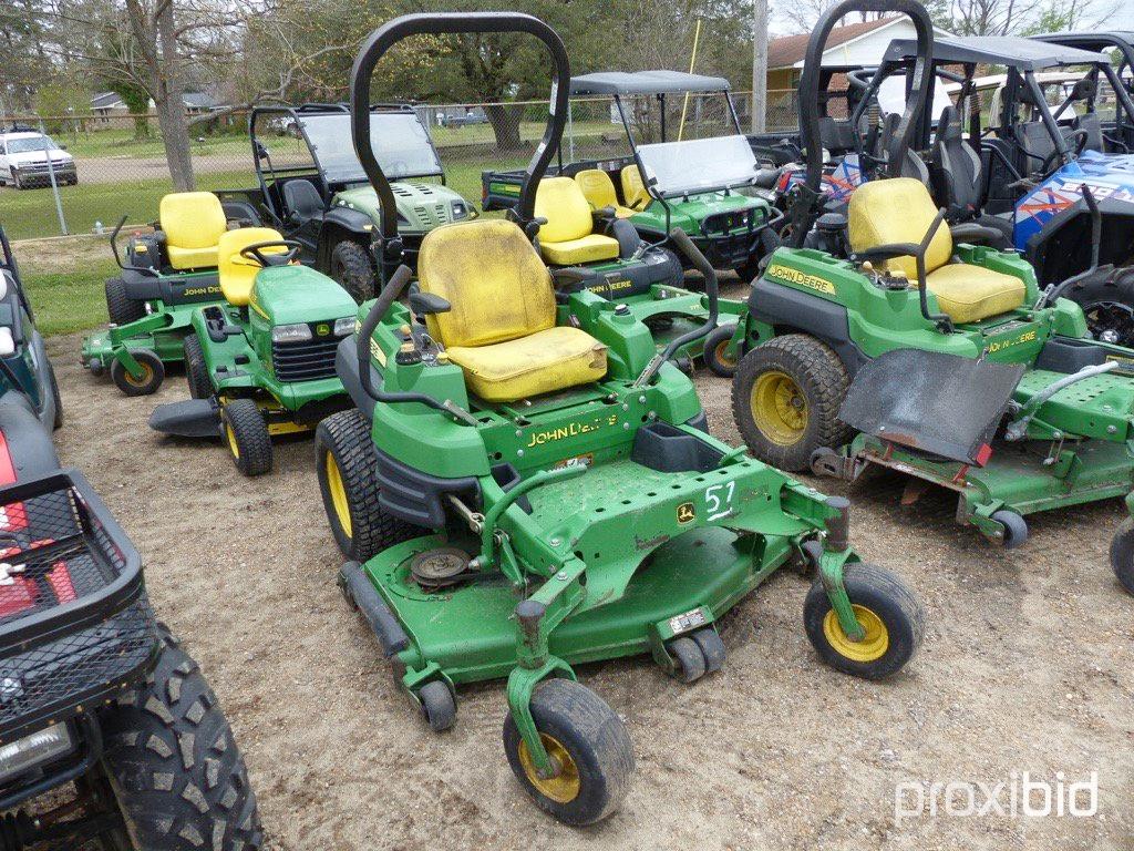 John Deere Z925 Zero-turn Mower, TC925ACLBT022176