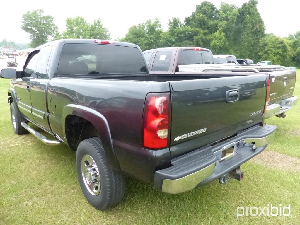 2004 Chevy 2500HD Pickup, s/n 1GCHC29184E129775: 2wd, Duramax Diesel, Ext.