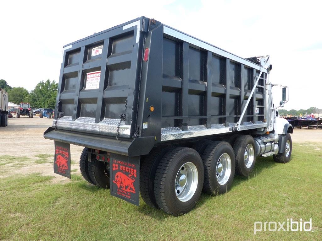 2007 Mack Granite Tri-axle Dump Truck, s/n 1M2G11C47M067102